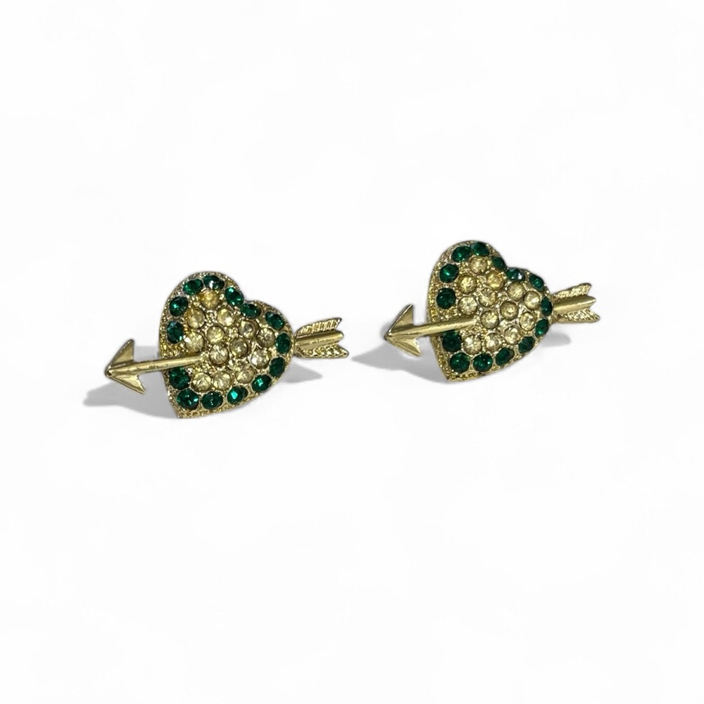 Vintage heart with arrows haped small brooch with green crystals
